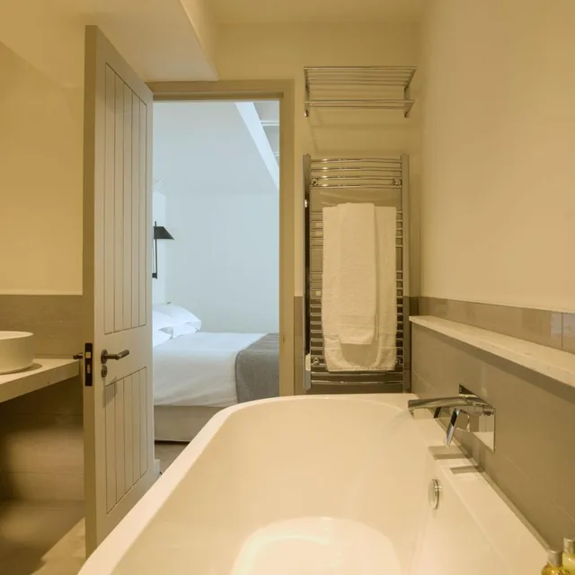 جناح جونيور، Minster Mill Hotel and Spa 4/7
