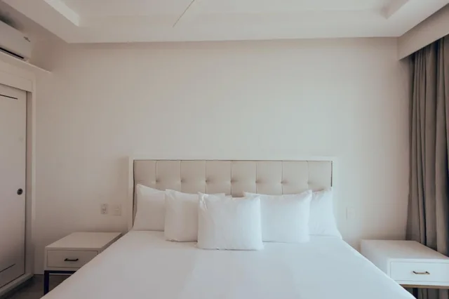 غرفة عائلية بسرير كينج وسريرين مزدوجين بغرفتي نوم بجاكوزي، Antera Hotel and Residences 7/9