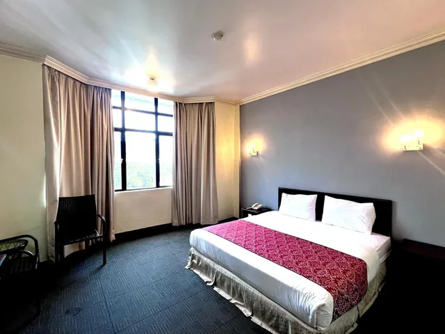 غرفة ديلوكس بسرير مزدوج، Hotel Damai 2/5