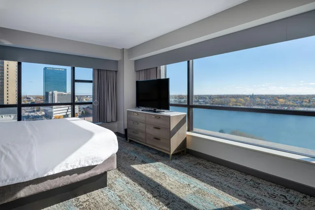 جناح استوديو بسرير كينج بإطلالة، Homewood Suites by Hilton Toledo Downtown 3/5
