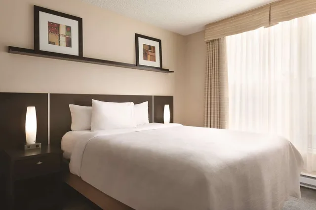 جناح بغرفتي نوم، Embassy Suites By Hilton Montreal 2/2