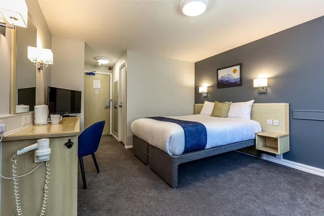 Standard, Double Bed, Days Inn by Wyndham Fleet M3 3/4
