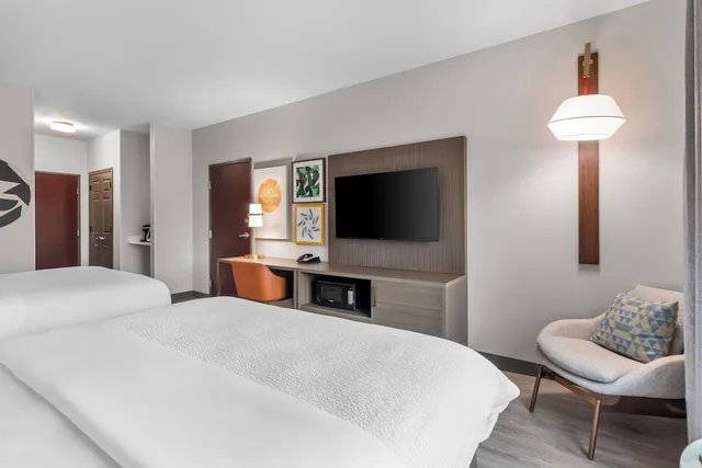 Standard, 2 Queen Beds, Holiday Inn Oklahoma City Airport 5/10