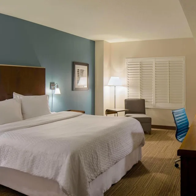 غرفة بسرير كينج، Four Points by Sheraton Cocoa Beach 1/5