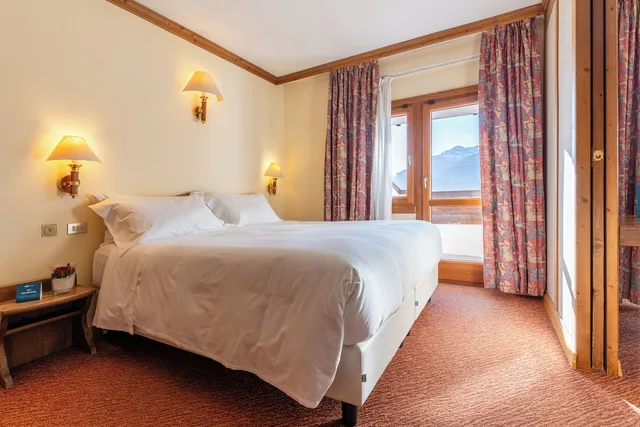 غرفة سوبيريور بسريرين منفصلين بإطلالة على الجبل، Hotel Alaska Cortina 6/9