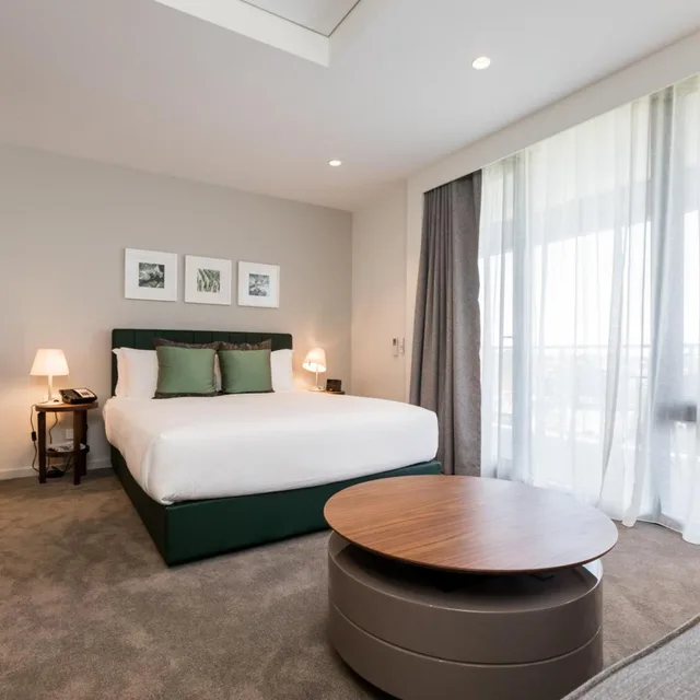 Studio, Suite, King Bed, Airport View، The Branksome Hotel & Residences 1/6