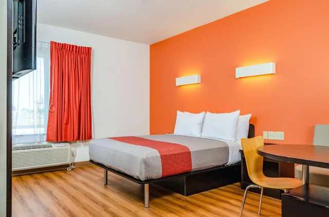 Studio, Accessible, SureStay by Best Western Livingston Merced County 2/3