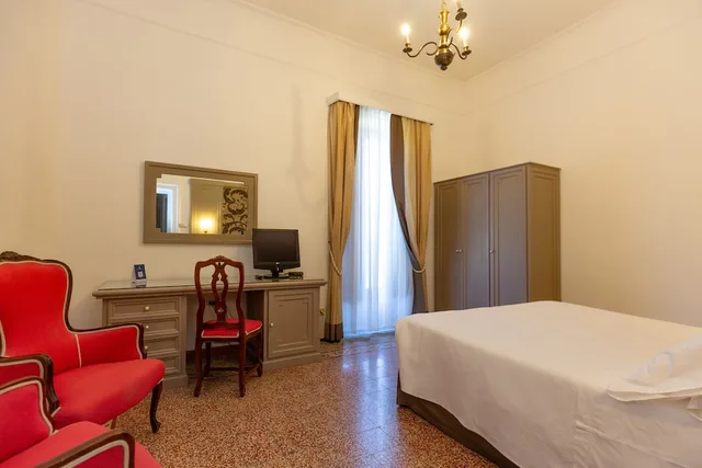 غرفة كلاسيكية بسريرين منفصلين بإطلالة على المدينة، Grand Hotel Europa Palace 4/10