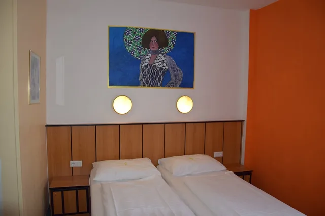 Art, Twin Beds، Gartenhotel Gabriel 1/4