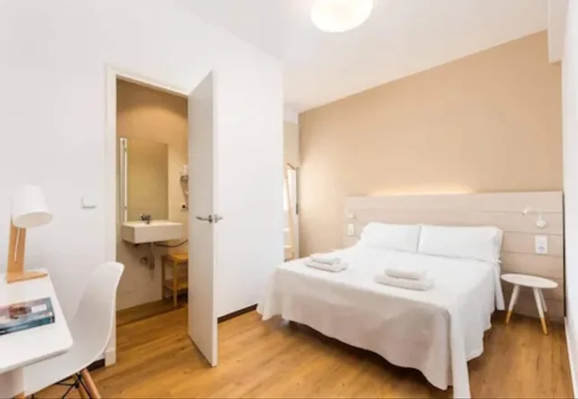 Spacious Double Individual Use، Hostal Jume - Urban Rooms 1/1