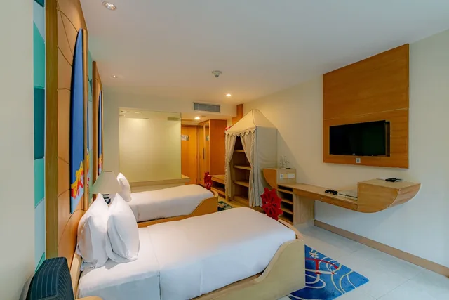 جناح عائلي بسرير كينج وسريرين منفصلين بغرفتي نوم، HOLIDAY INN RESORT BARUNA BALI 2/10