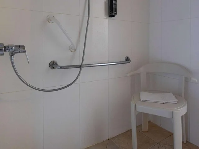 جناح بسرير مزدوج، IBIS STYLES CHINON 10/10
