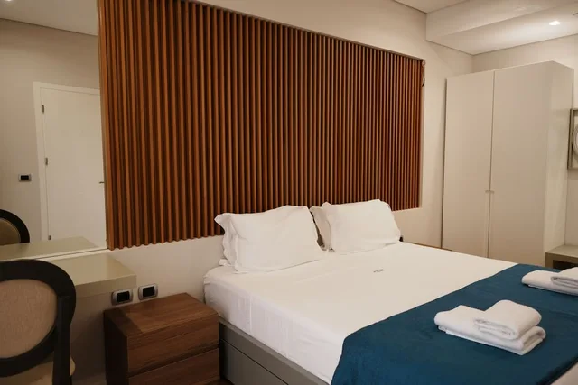 جناح سوبيريور بسرير كينج بإطلالة على البحر بشرفة مع أريكة، Blue Sky Hotel 1/10