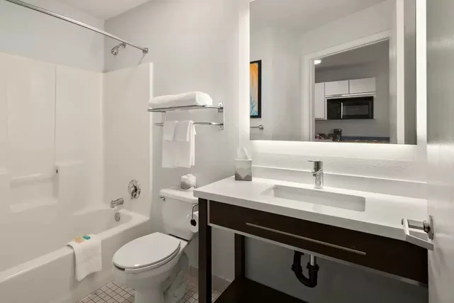 جناح لذوي الإعاقة، MainStay Suites Salt Lake City Fort Union 2/2