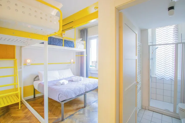 غرفة بسرير كوين، Ostello Bello Lake Como 4/6