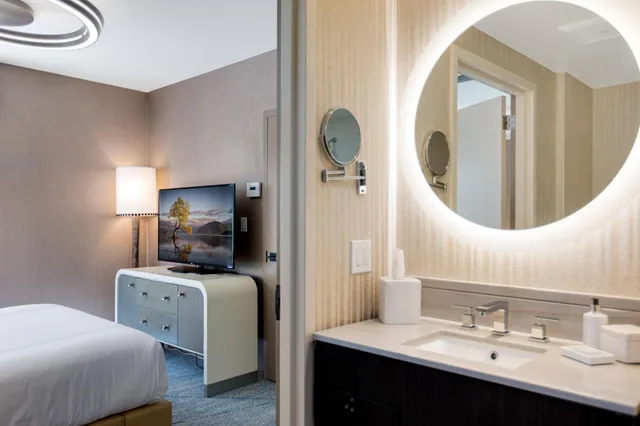 جناح سيغنتشر بسرير كوين، Hotel Zoe Fishermans Wharf 6/6