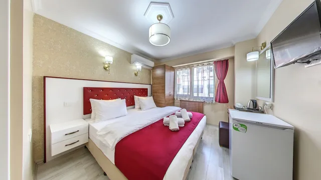 غرفة عائلية بإطلالة على المدينة، Cihangir Palace Hotel 3/10
