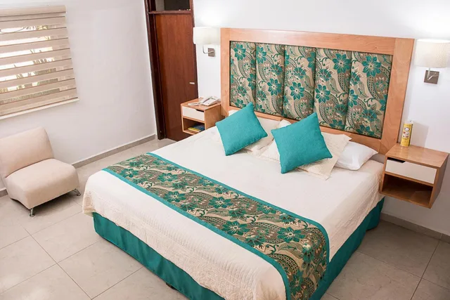 جناح جونيور بسرير كوين، Hotel Quinta las Flores 2/6