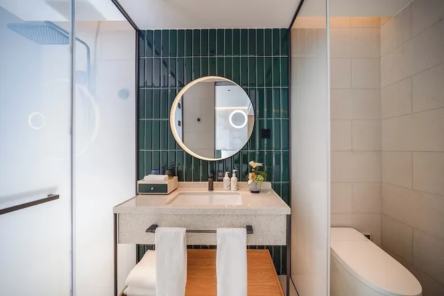 غرفة بريميوم بسرير كينج وسرير كوين، Even Hotel Shanghai Jinqiao By IHG 2/4