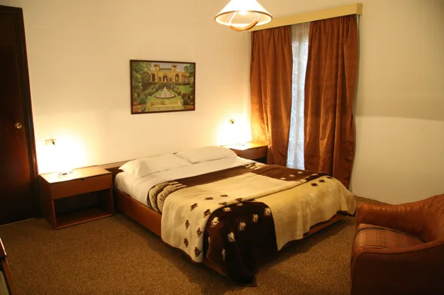 شقة بسريرين كينج بـ3 غرف نوم، Royal Maadi Hotel 1/2