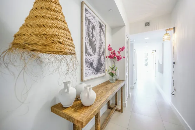Luxury, Apartment, King Bed, Beach Front, Sofa, Balcony، Miami Vacations Corporate Rentals - Monte Carlo 8/9