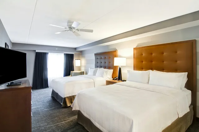 جناح بسريرين كوين بغرفة نوم واحدة، Homewood Suites By Hilton Ottawa Kanata 1/2