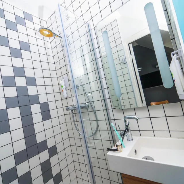 جناح بسرير مزدوج وسريرين منفصلين مع أريكة، Ibis Styles Paris Place d Italie Bute aux Cailles 4/6