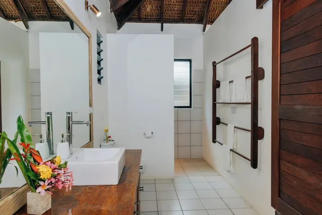 Luxury, King Bed, Beach Front، Barrier Beach Resort - Adults Only 3/3