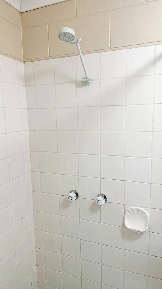 غرفة بسرير كوين، Demi View Motel 3/3