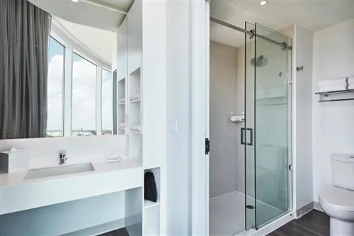 Room, Single, Universal's Aventura Hotel 2/2