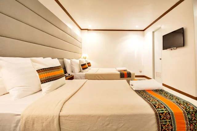 غرفة قياسية ثلاثية بسريرين منفصلين، Sur Beach Resort Boracay 3/7