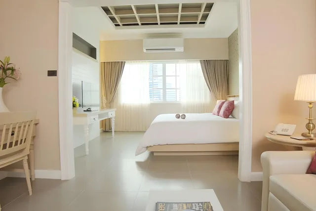 غرفة قياسية، The Raya Surawong Bangkok 2/2