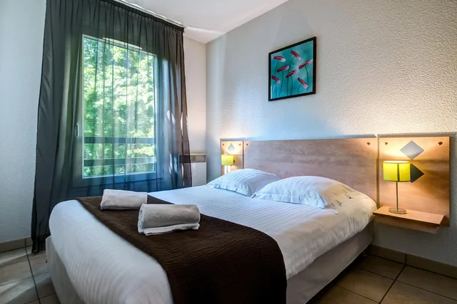 Apartment, Comfort Aparthotel Divonne L Oree du Parc 1/4