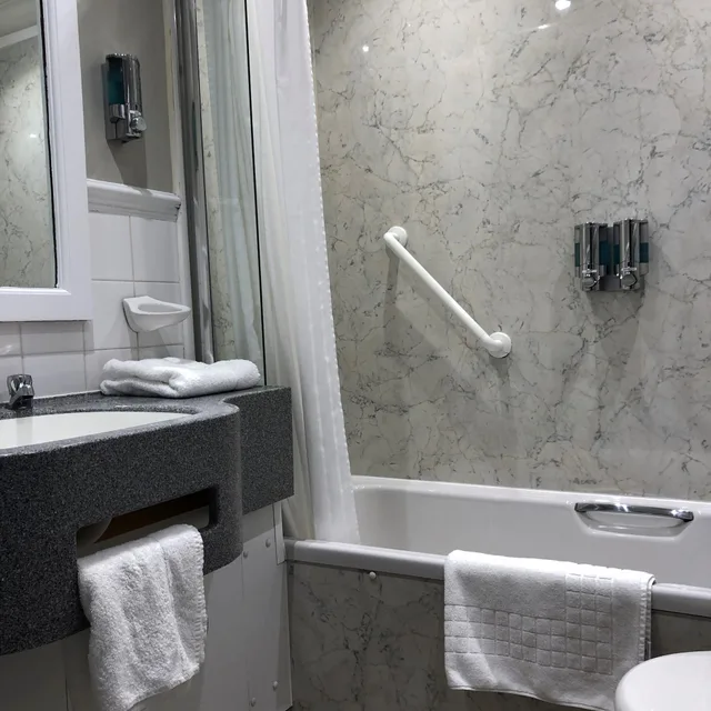 غرفة كلوب بسرير فردي، Windermere Manor 4/5