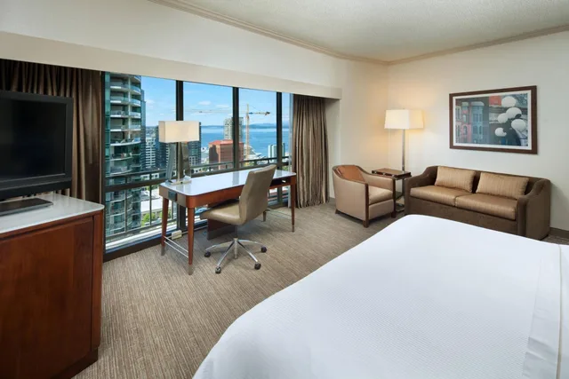 Guest Room, Premium, Queen Bed, Partial Water View، WESTIN - SEATTLE 2/7