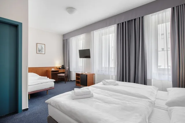 غرفة ثلاثية بسرير كوين وسرير فردي، Beranek Hotel 2/10