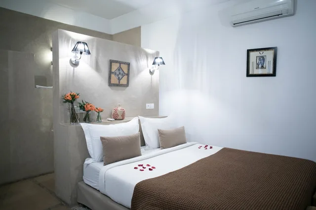 شاليه سوبيريور بسرير كينج، RIAD DAR MORE 1/6