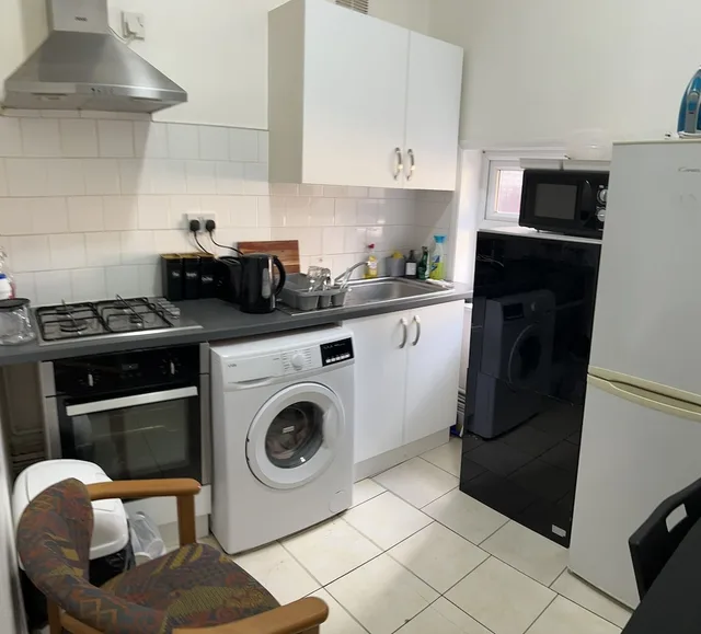غرفة أساسية بسرير مزدوج بحمام مشترك، OYO New City Lodge 4/4