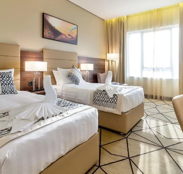غرفة سوبيريور بسريرين منفصلين، ورجا هوتيل أل نور(Wirgan Al Noor, Tapestry Collection by Hilton) 1/4