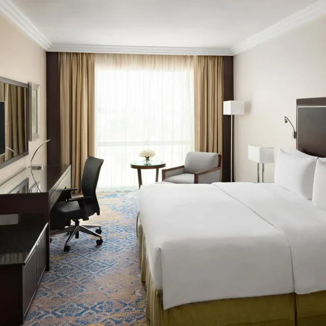 غرفة كلاسيكية، فندق كراون بلازا جدة(Crowne Plaza Jeddah) 3/7