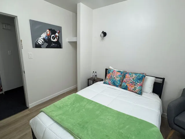 غرفة أساسية بسرير مزدوج بحمام مشترك، Commercial Hotel 4/7