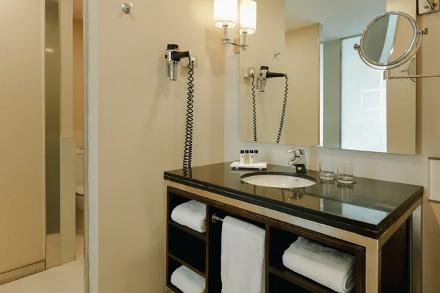 Standard, Triple, 1 Double and 1 Single Bed, Hotel Hesperia Barcelona Presidente 6/6