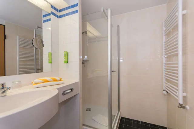 غرفة قياسية بسرير كوين، Dorint Seehotel Binz-Therme Binz / Rugen 4/5