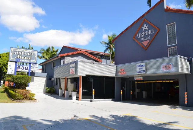 غرفة بسرير كوين بمطبخ لذوي الإعاقة، AIRPORT MOTEL 1/1