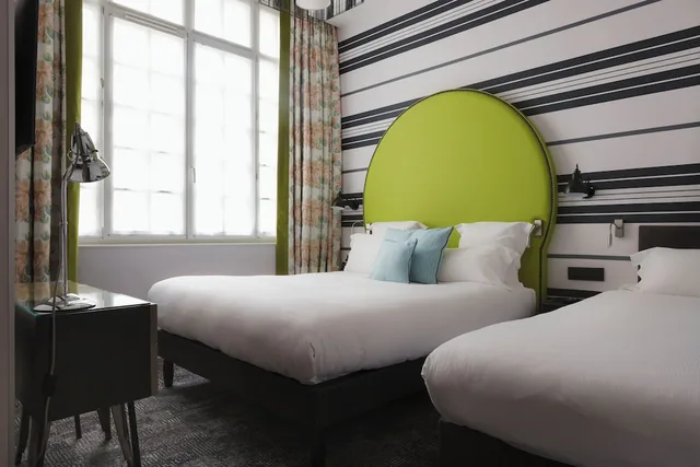 غرفة سوبيريور ثلاثية بسرير مزدوج مع أريكة، Hotel Fabric 3/9