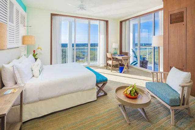 Sunset Studio, Suite, King Bed، Margaritaville Hollywood Beach Resort 2/8