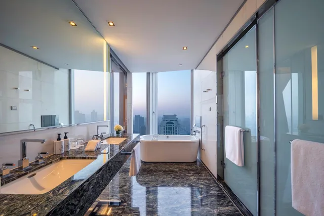 جناح جونيور بسرير كينج بإطلالة على المدينة مع دخول الصالة، Intercontinental Nanjing 3/4
