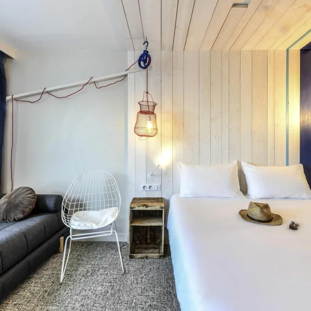 غرفة كلاسيكية بسرير مزدوج بإطلالة على البحر مع أريكة، Ibis Styles La Rochelle Thalasso Chatelaillon 2/4