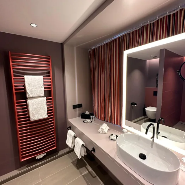 جناح جونيور بشرفة، Room in B&B - Studio for 2 People in Hamburg Mitte, Cozy and Modern 6/10