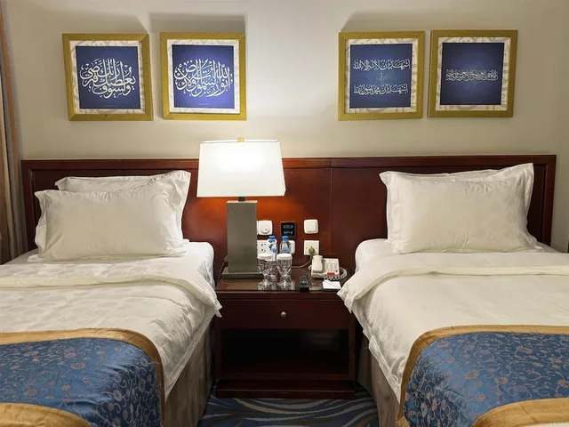 غرفة قياسية بسريرين منفصلين، برج فندق الصفوة 3(Al Safwa Tower 3 Hotel -EX ( Dorrar Aleiman Royal Hotel Makkah )) 4/6